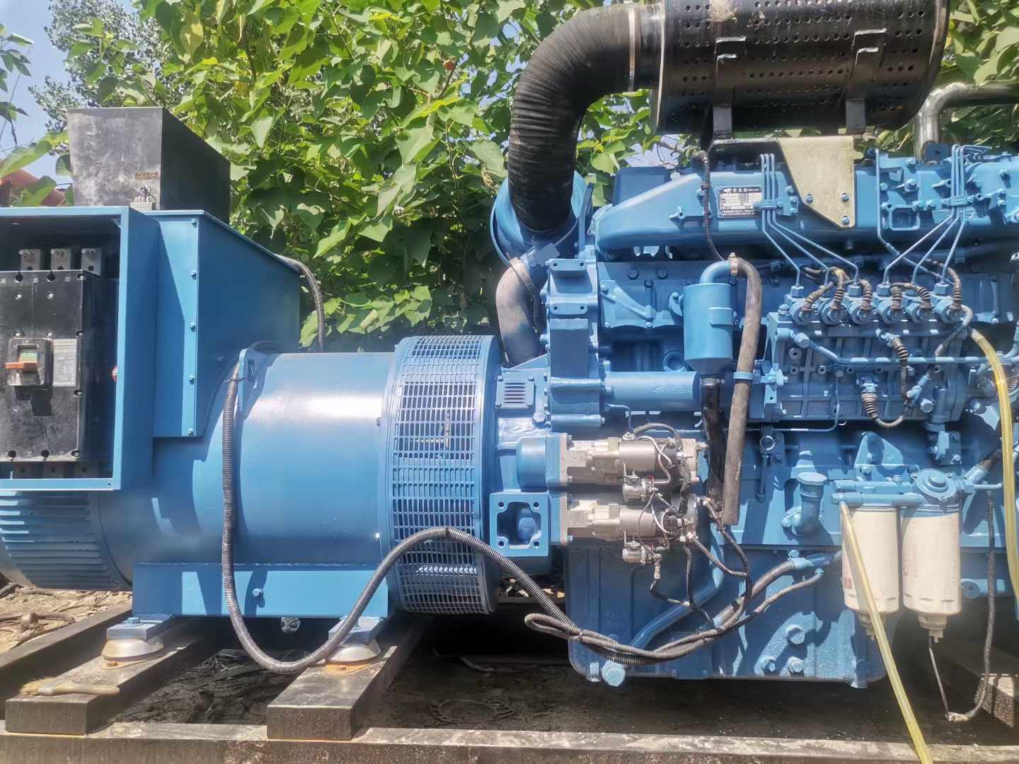 崇明详细说明降低 800kW 柴油发电机输出电流波动的方法