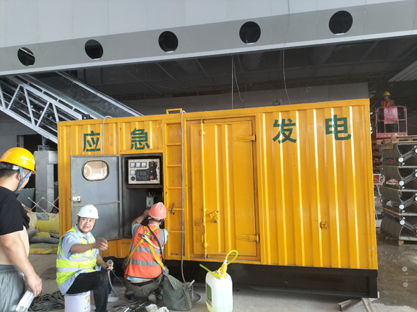崇明怎样判断空气滤清器是否需要更换？